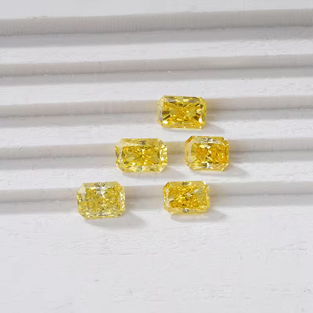 Fancy Yellow Diamond VS VVS HPHT Lab Grown Diamond ជាមួយ IGI